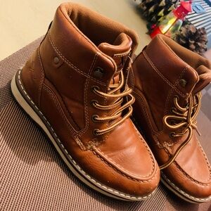 Brown Leather Lace-Up Boots